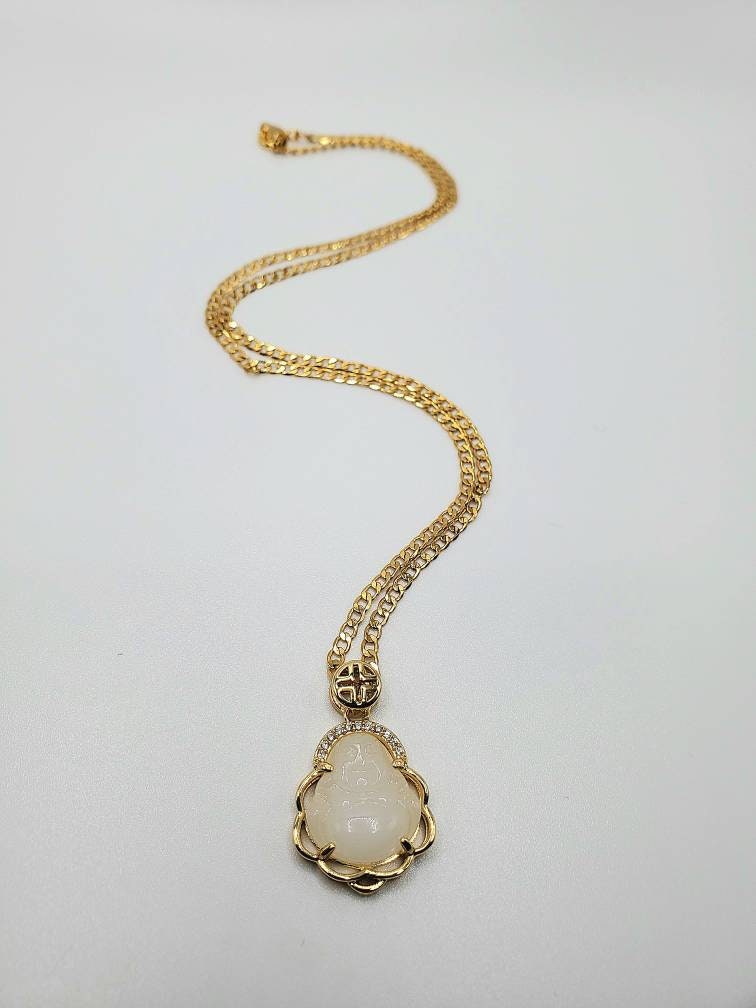 Jade Buddha pendant necklace white