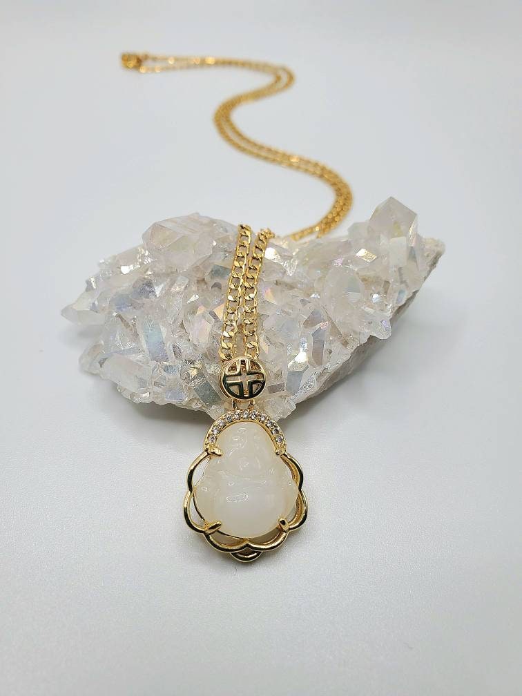 Jade Buddha pendant necklace white