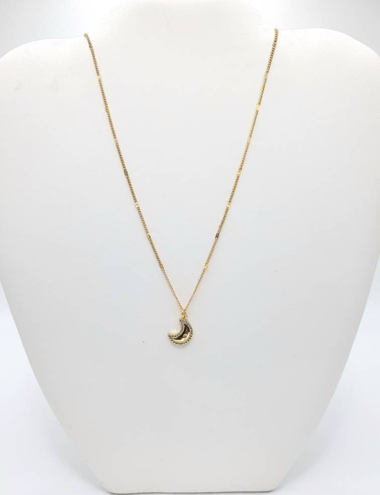 Crescent moon chain necklace